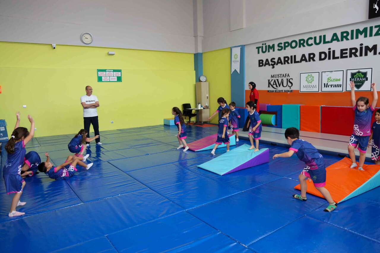 Başkan Kavuş, MEGA Yaz Spor Okulları'nda çocukların heyecanına ortak oldu 6